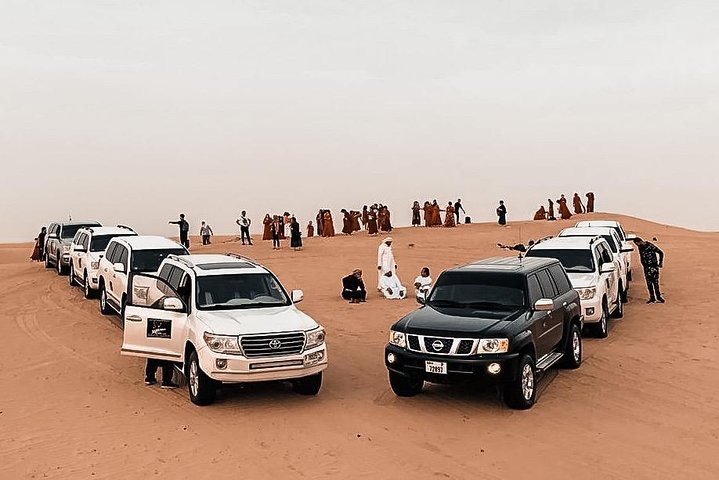 Experience the magic of Dubai’s desert where adventure meets romance under the stars creating unforgettable memories amidst stunning landscapes and delightful company.